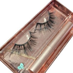 Magnetic Lashes - Storage Box, Set Of Lashes, and Magnetic Liner - Style #21